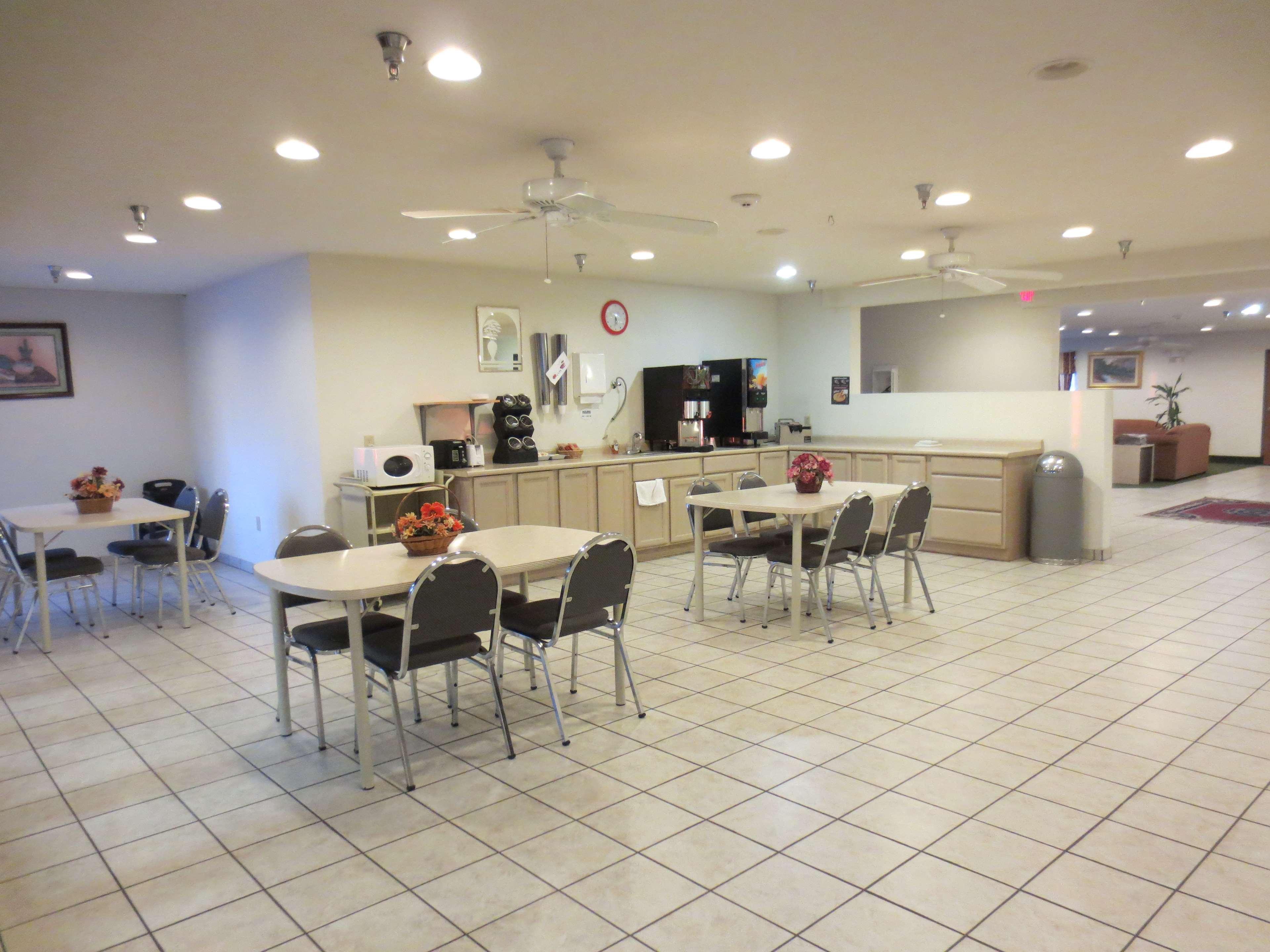Pinckneyville Inn And Suites Экстерьер фото