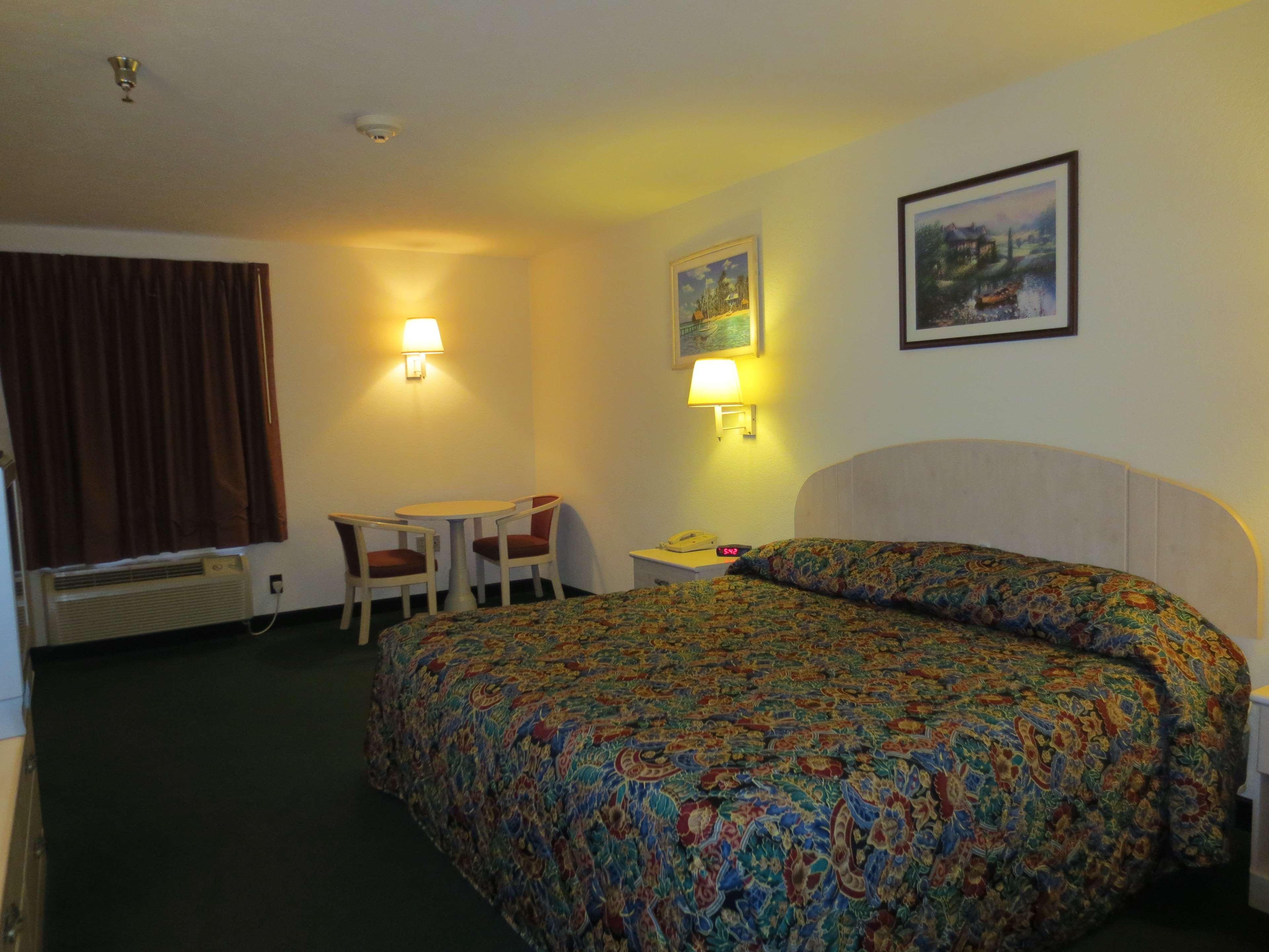Pinckneyville Inn And Suites Экстерьер фото