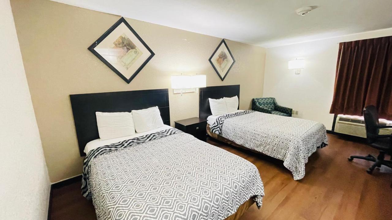 Pinckneyville Inn And Suites Экстерьер фото