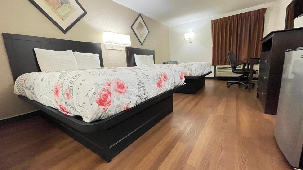 Pinckneyville Inn And Suites Экстерьер фото