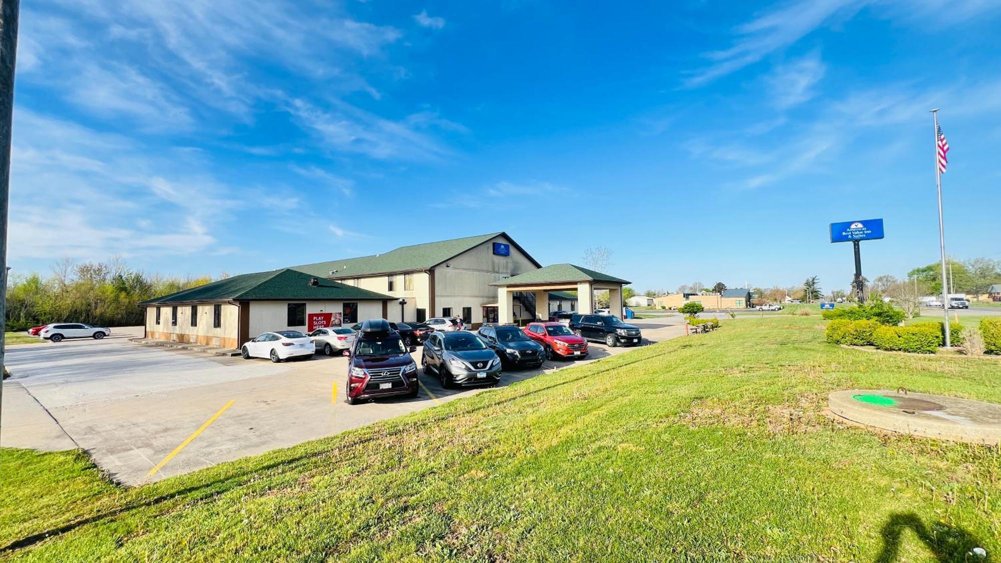 Pinckneyville Inn And Suites Экстерьер фото