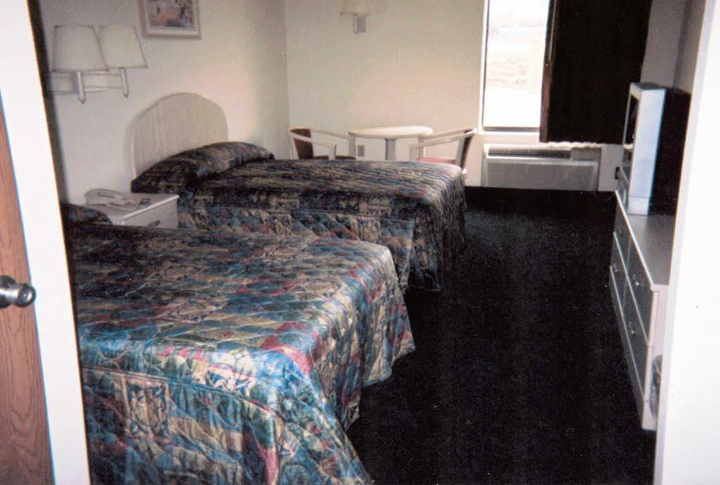 Pinckneyville Inn And Suites Экстерьер фото
